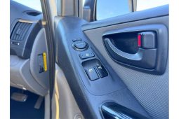 
										2018 Hyundai iLoad TQ4 2.5L Diesel full									