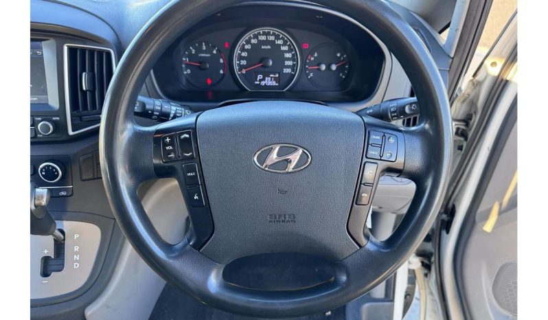 
								2018 Hyundai iLoad TQ4 2.5L Diesel full									
