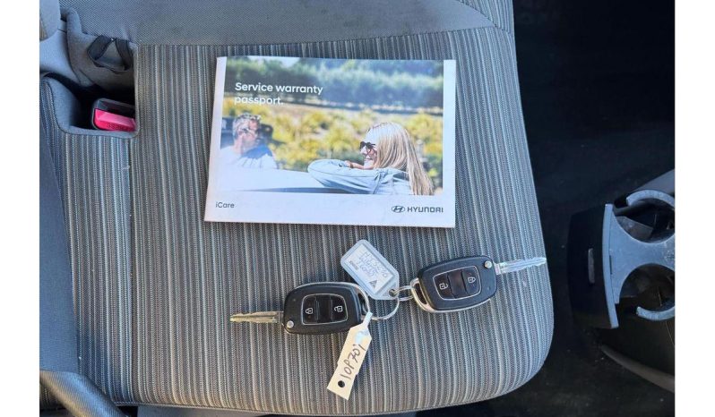 
								2018 Hyundai iLoad TQ4 2.5L Diesel full									