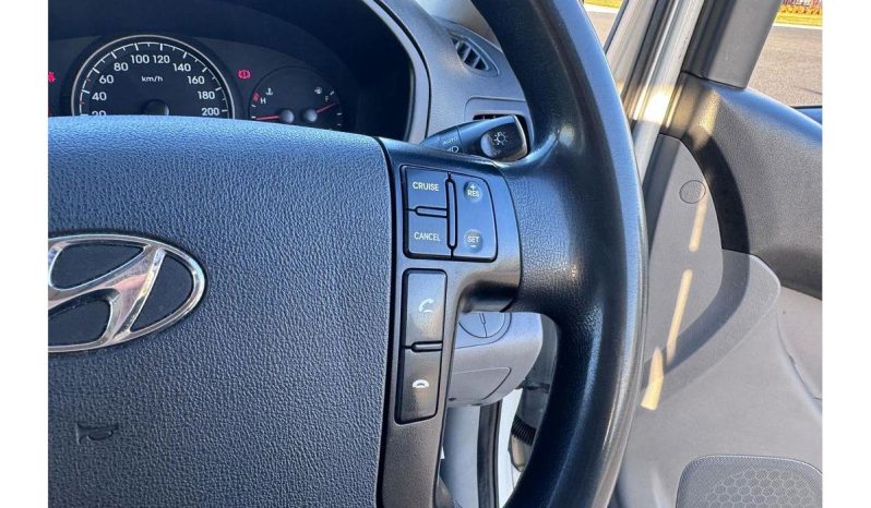 
								2018 Hyundai iLoad TQ4 2.5L Diesel full									