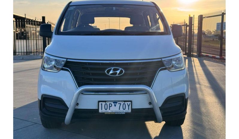 
								2018 Hyundai iLoad TQ4 2.5L Diesel full									