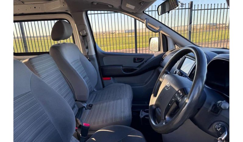 
								2018 Hyundai iLoad TQ4 2.5L Diesel full									
