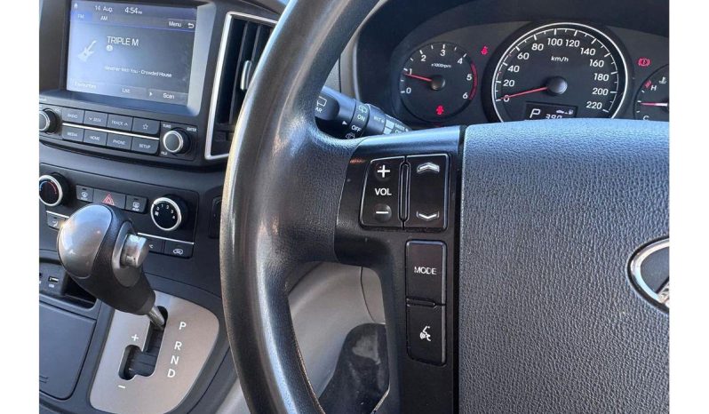 
								2018 Hyundai iLoad TQ4 2.5L Diesel full									