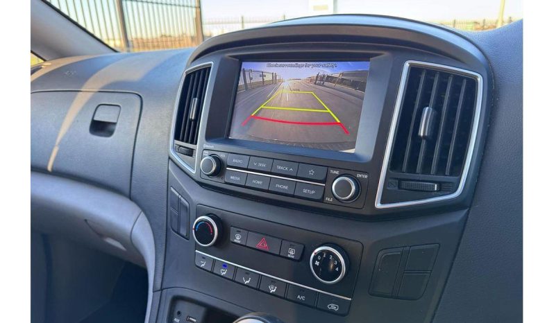 
								2018 Hyundai iLoad TQ4 2.5L Diesel full									