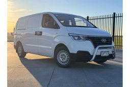 
										2018 Hyundai iLoad TQ4 2.5L Diesel full									