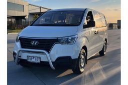 
										2018 Hyundai iLoad TQ4 2.5L Diesel full									