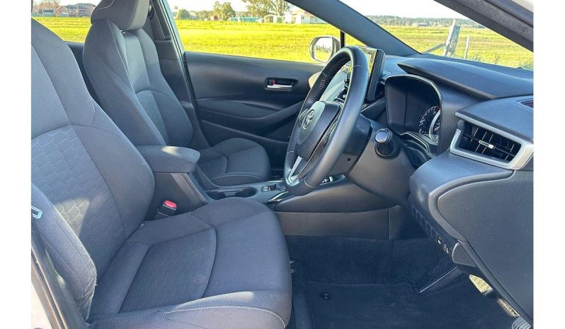 
								2019 Toyota Corolla SX Hybrid Auto full									