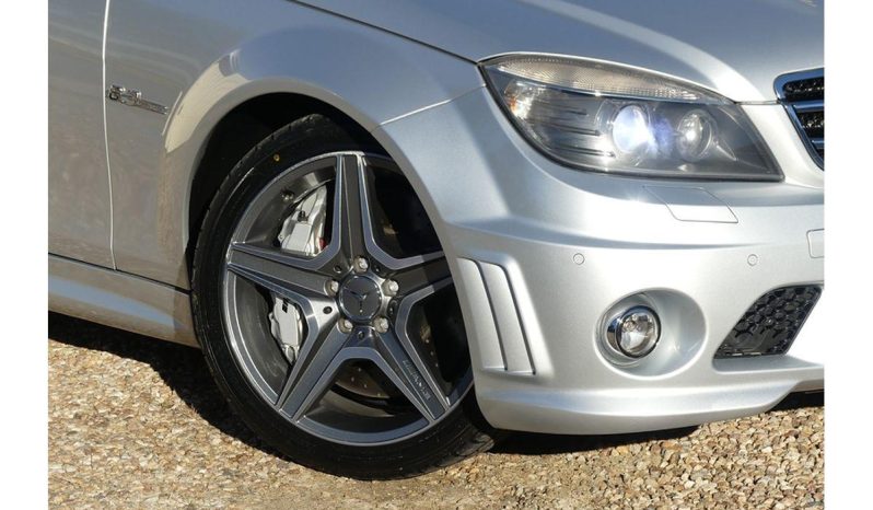 
								2009 Mercedes-Benz C63 AMG W204 full									