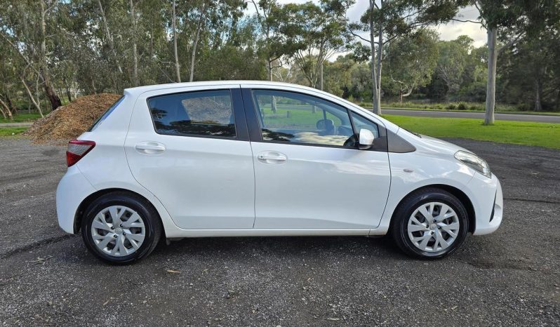 
								2019 Toyota Yaris NCP130R Ascent full									