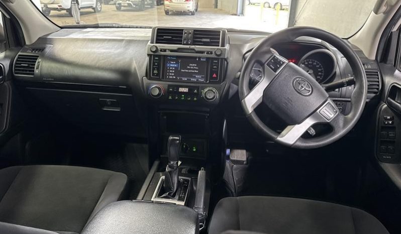 
								2015 Toyota LandCruiser Prado GX 3.0L full									