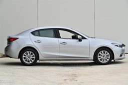 
										2018 Mazda 3 Touring 2.0L Auto Sedan full									