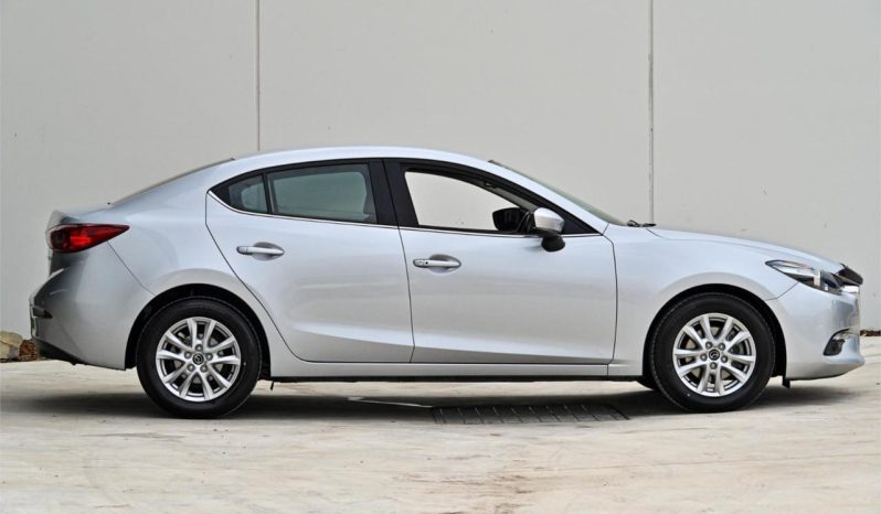 
								2018 Mazda 3 Touring 2.0L Auto Sedan full									