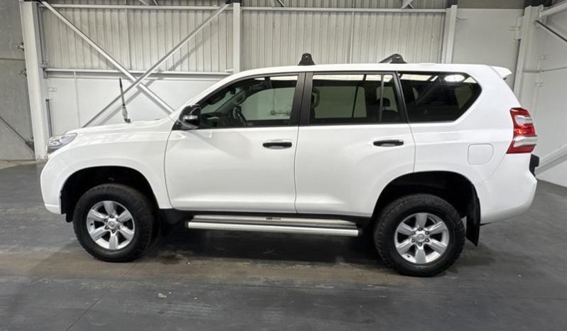 
								2015 Toyota LandCruiser Prado GX 3.0L full									