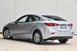 
										2018 Mazda 3 Touring 2.0L Auto Sedan full									
