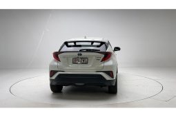 
										2020 Toyota C-HR Koba Hybrid 1.8L Auto full									