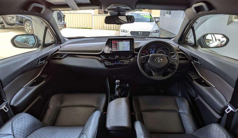 
								2020 Toyota C-HR Koba 1.8L Hybrid Auto full									
