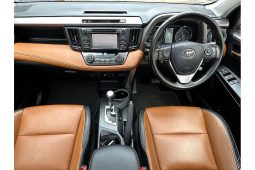 
										2016 Toyota RAV4 Cruiser 2.2L Diesel AWD full									