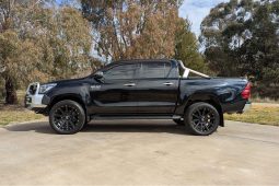 
										2018 Toyota Hilux SR5 2.8L Diesel 4×4 Auto full									