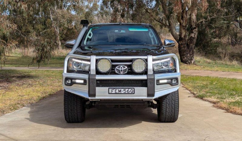 
								2018 Toyota Hilux SR5 2.8L Diesel 4×4 Auto full									