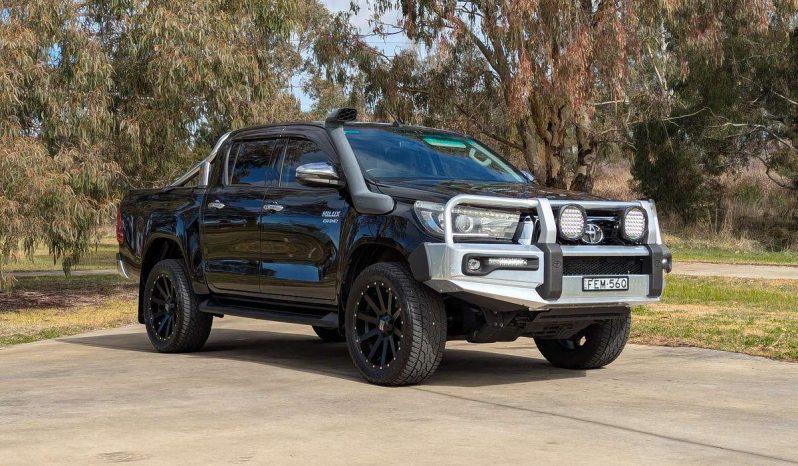 
								2018 Toyota Hilux SR5 2.8L Diesel 4×4 Auto full									
