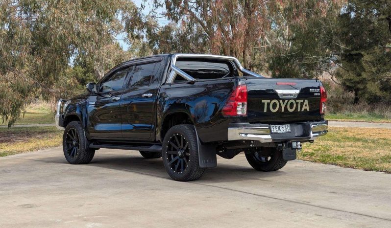 
								2018 Toyota Hilux SR5 2.8L Diesel 4×4 Auto full									